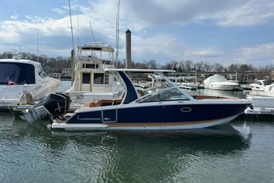 Chaparral 300 OSX