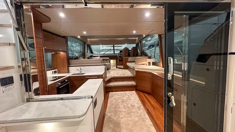 F55163 Yacht Photos Pics 