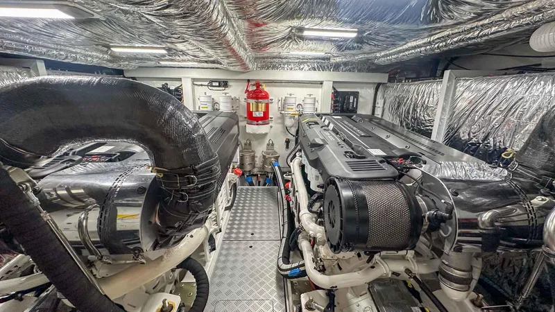 F55163 Yacht Photos Pics 