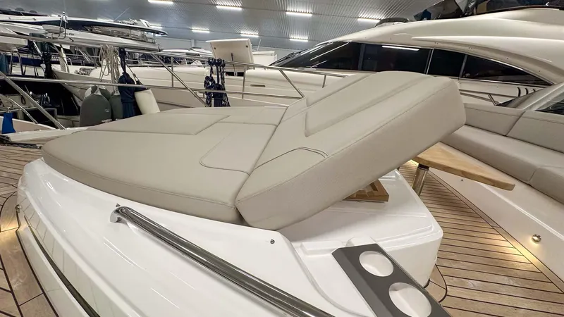 F55163 Yacht Photos Pics 