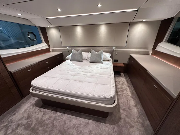 F55163 Yacht Photos Pics 