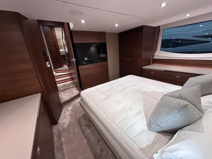 F55163 Yacht Photos Pics 