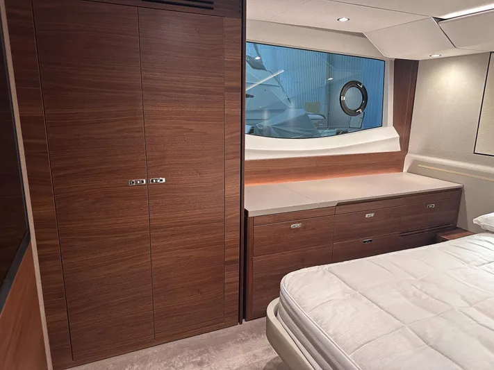 F55163 Yacht Photos Pics 