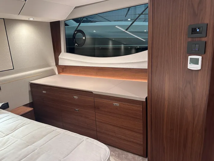 F55163 Yacht Photos Pics 