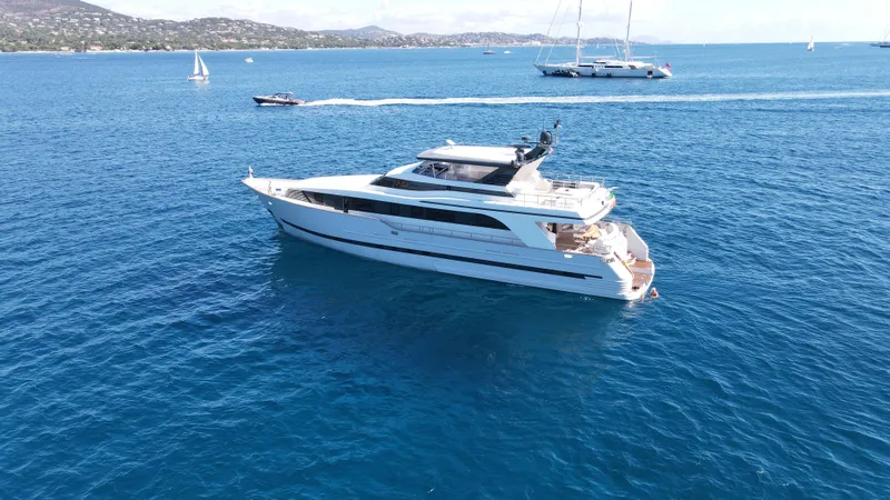 Lady Moh Yacht Photos Pics 