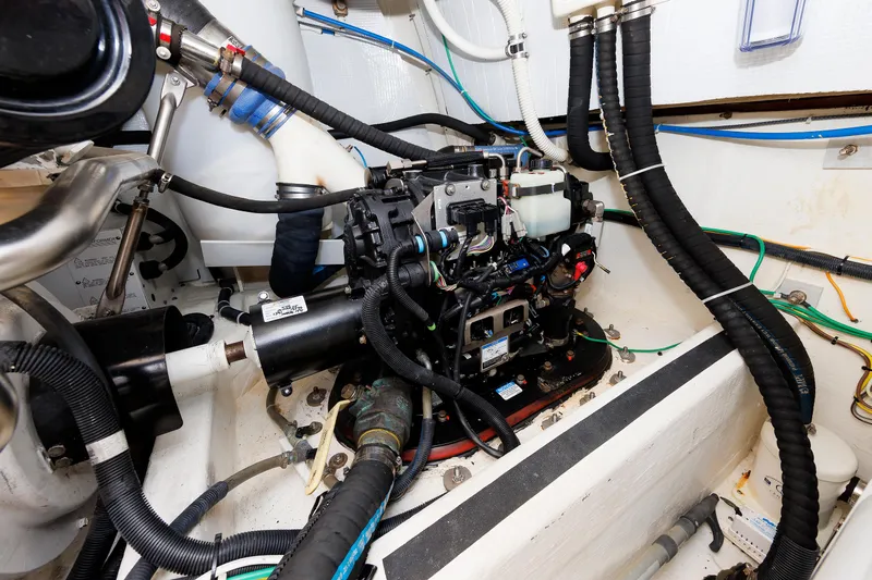  Yacht Photos Pics Engine Room - Starboard