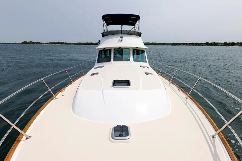  Yacht Photos Pics Foredeck