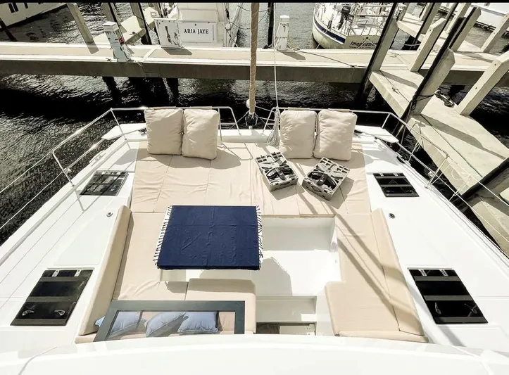  Yacht Photos Pics Luxurious 2021 Bali 4.8 yacht with spacious sun deck and comfortable seating.