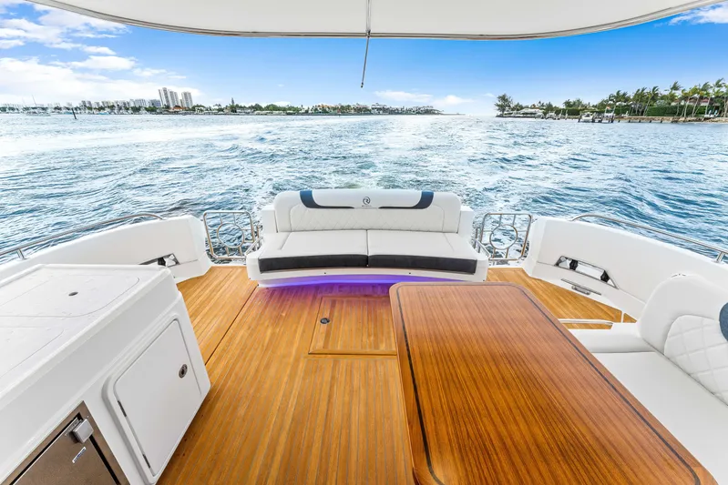 Dash Yacht Photos Pics Cockpit Looking Aft