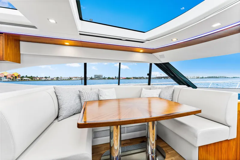 Dash Yacht Photos Pics 