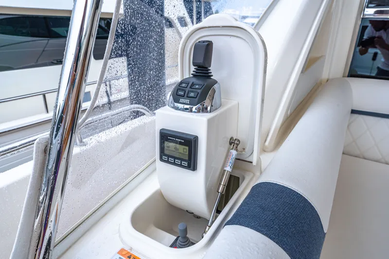 Dash Yacht Photos Pics Cockpit Steering Station