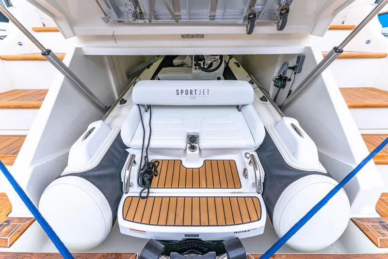 Dash Yacht Photos Pics Underdeck Sport Jet Garage