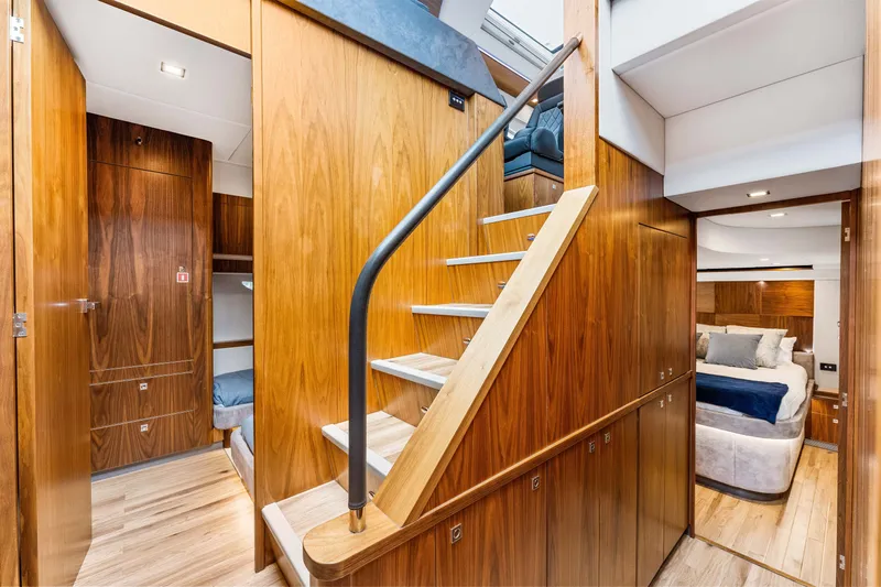 Dash Yacht Photos Pics Companioway Stairs