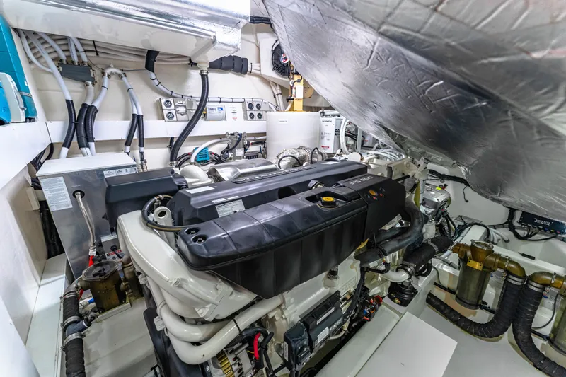 Dash Yacht Photos Pics Engine Room