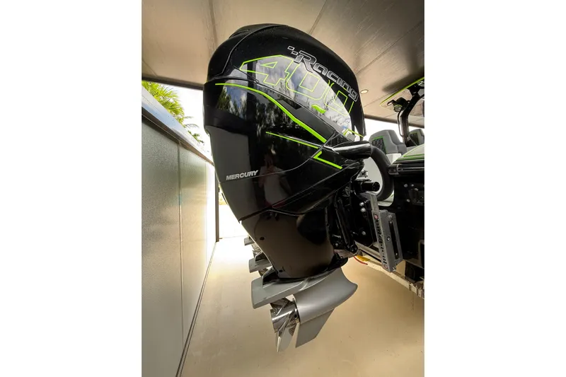  Yacht Photos Pics Mercury Racing outboard engine on 2006 Fountain 38 CC Tournament Edition boat.