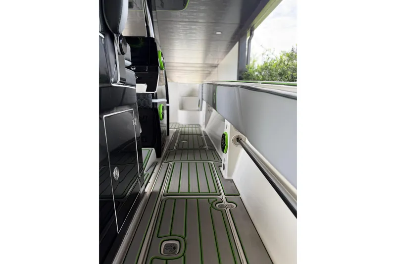  Yacht Photos Pics 2006 Fountain 38 CC Tournament Edition boat interior with sleek design and modern features.