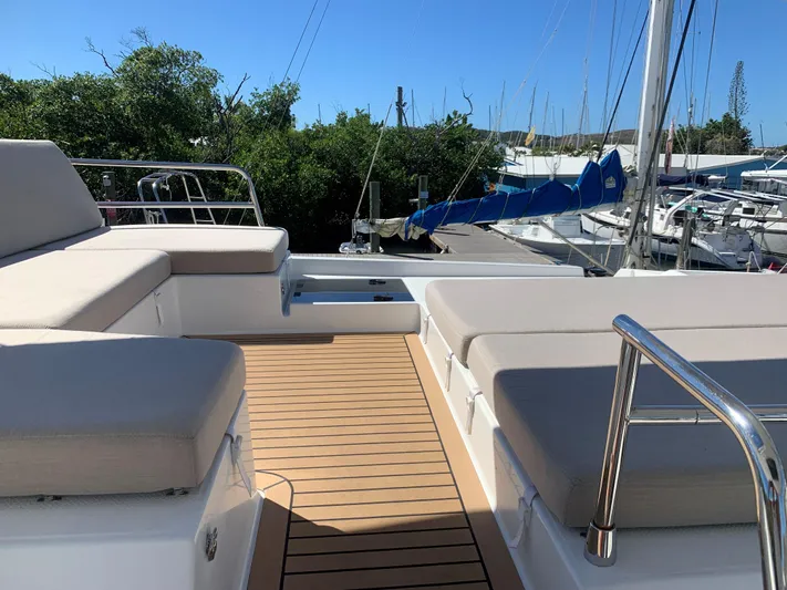 Hourglass Yacht Photos Pics 