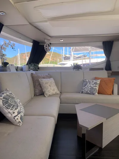 Hourglass Yacht Photos Pics 