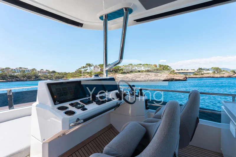 Yacht Photos Pics Grand Trawler 62 - PPL Yachting