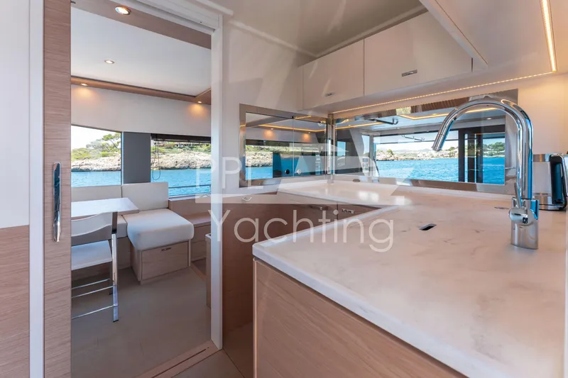  Yacht Photos Pics Grand Trawler 62 - PPL Yachting