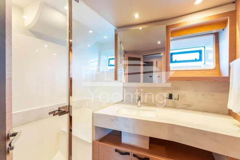  Yacht Photos Pics Grand Trawler 62 - PPL Yachting