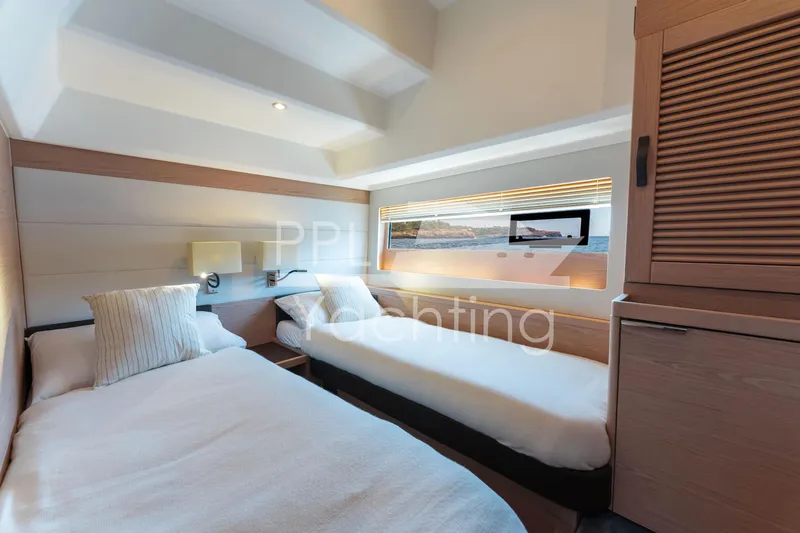  Yacht Photos Pics Grand Trawler 62 - PPL Yachting