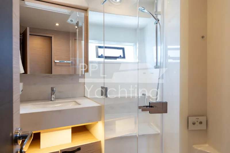  Yacht Photos Pics Grand Trawler 62 - PPL Yachting