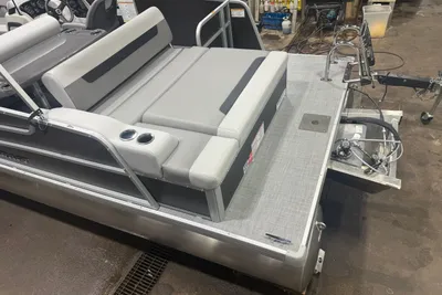 Princecraft Vectra 23 RL