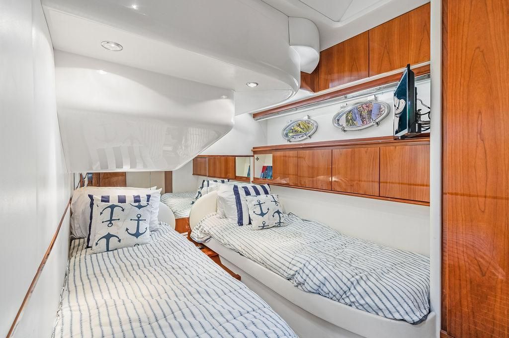 2005 Pershing 50 