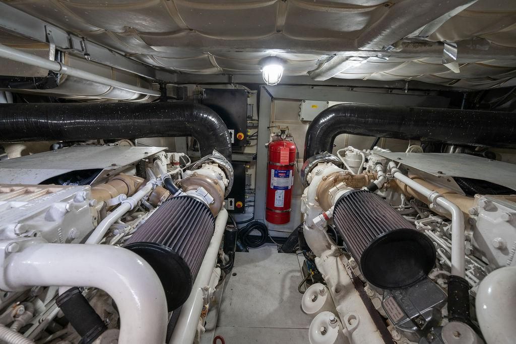 2005 Pershing 50 