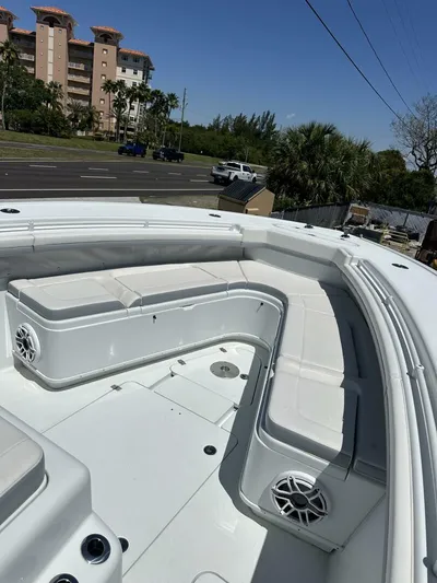 Galati Yacht Sales Trade Yacht Photos Pics 2022 Yellowfin 42 Center Console