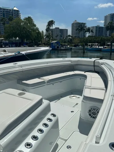 Galati Yacht Sales Trade Yacht Photos Pics 2022 Yellowfin 42 Center Console