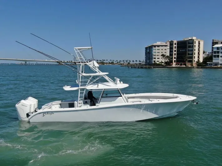 Galati Yacht Sales Trade Yacht Photos Pics 2022 Yellowfin 42 Center Console