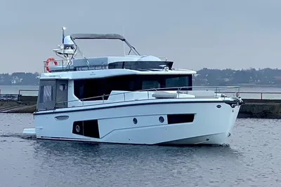 2020 Cranchi T43 Eco Trawler Long Distance