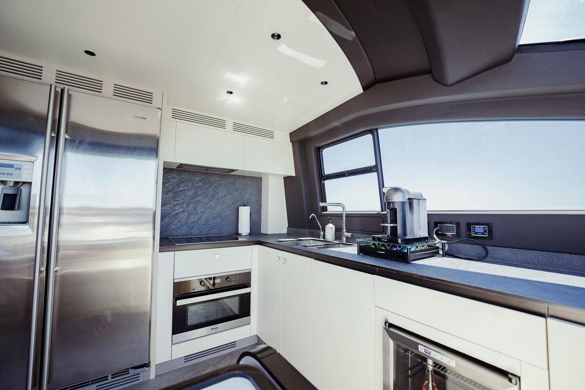 2020 Azimut 78 