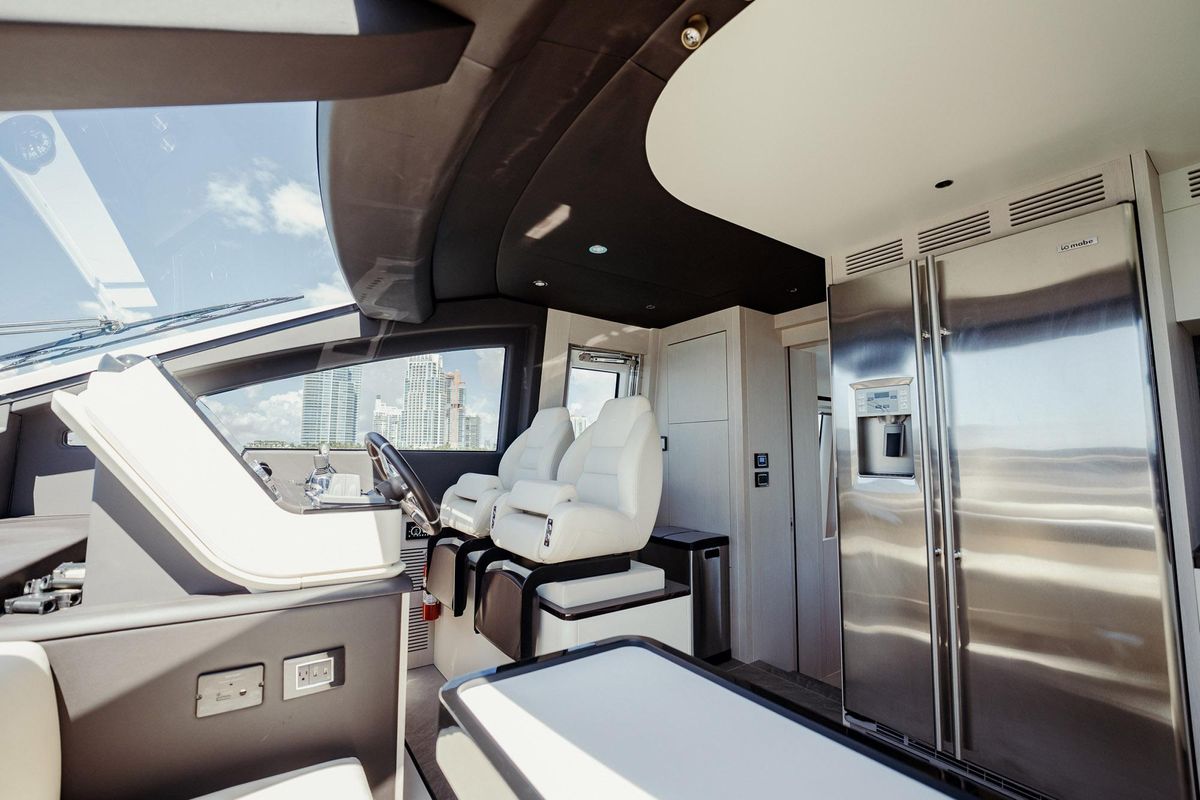 2020 Azimut 78 