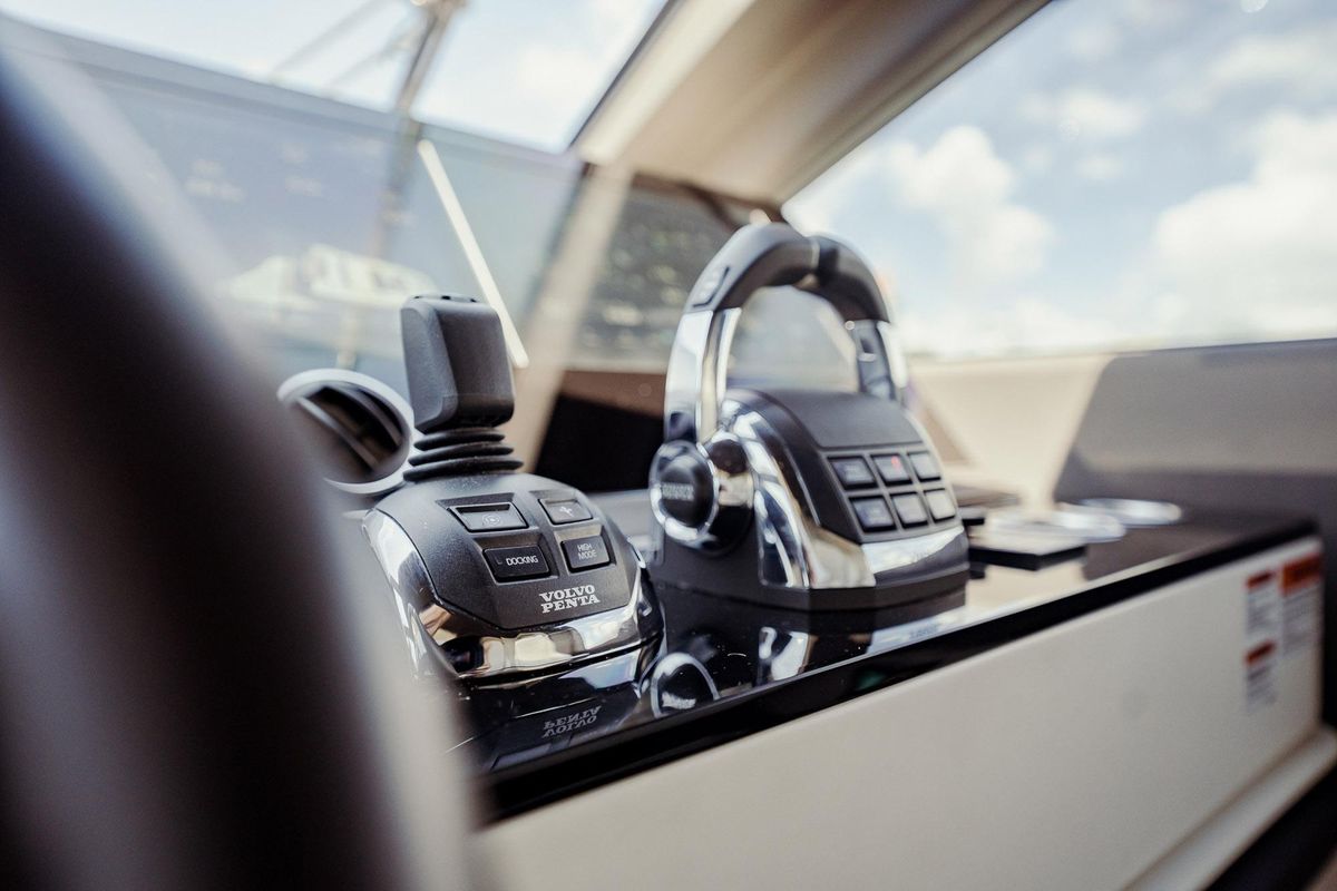 2020 Azimut 78 