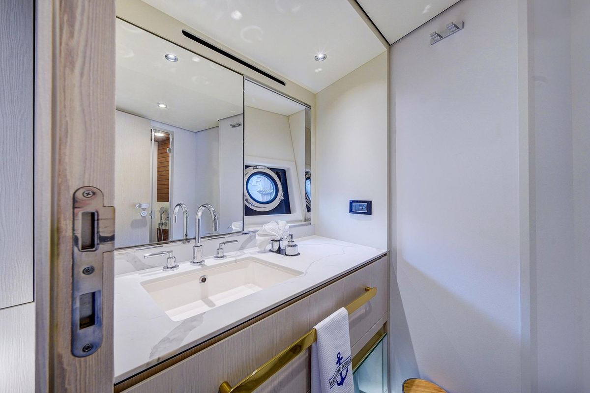 2020 Azimut 78 