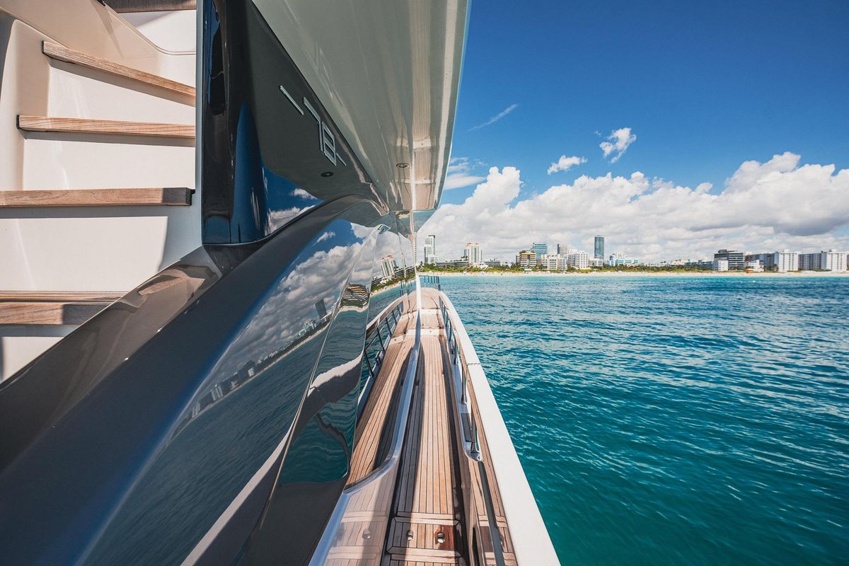 2020 Azimut 78 