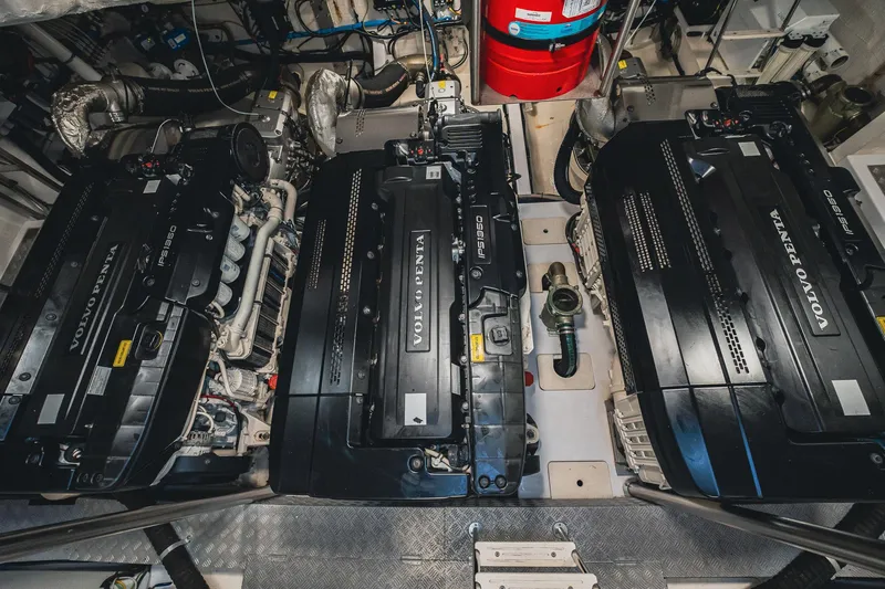 Transcendence Yacht Photos Pics Engine room of 2020 Azimut 78 Flybridge yacht with Volvo Penta engines.