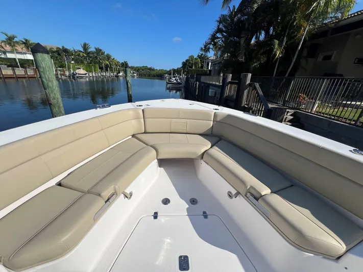 Escape Yacht Photos Pics 