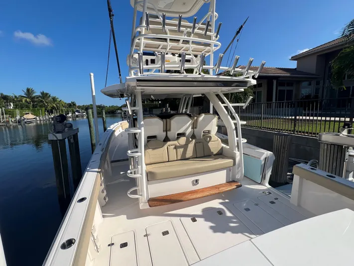 Escape Yacht Photos Pics 