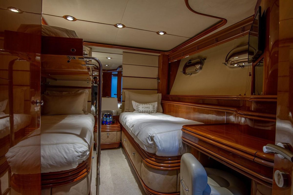 2002 Sunseeker 105 
