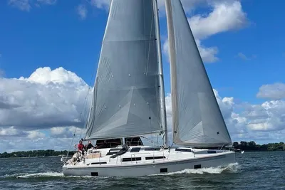 2022 Hanse 418