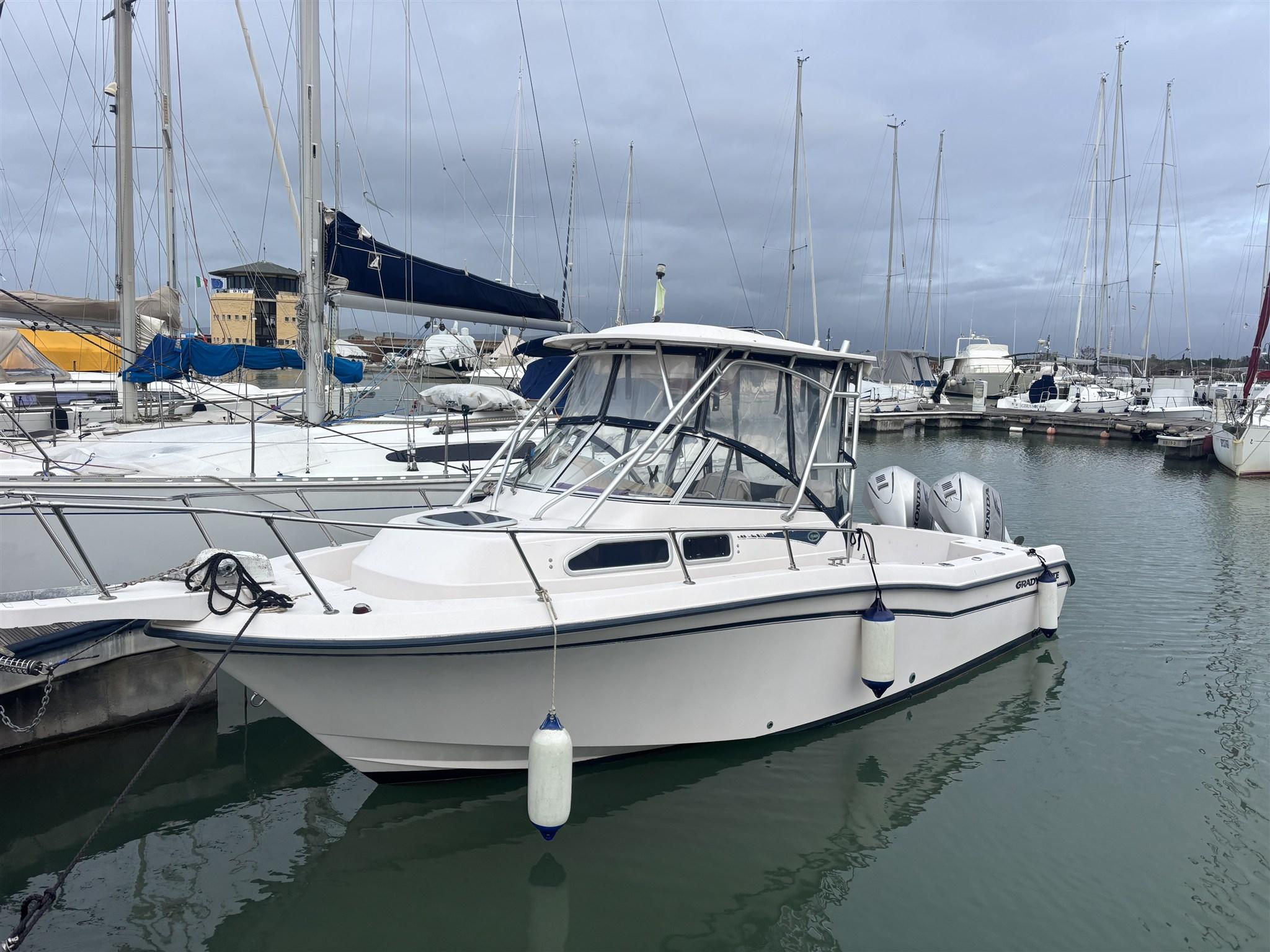 2002 Custom Grady White Boats 248 Voyager WA