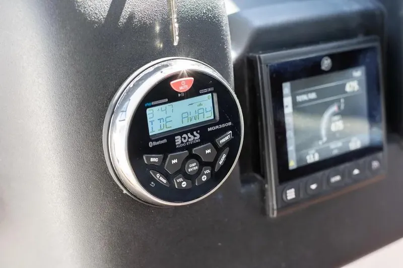  Yacht Photos Pics Dashboard of a 2025 Hanover 375 featuring audio and navigation controls.