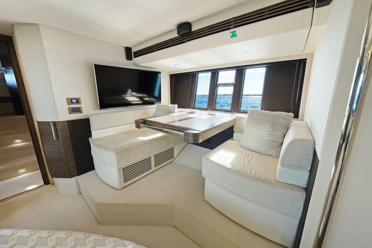 2017 Azimut 60 