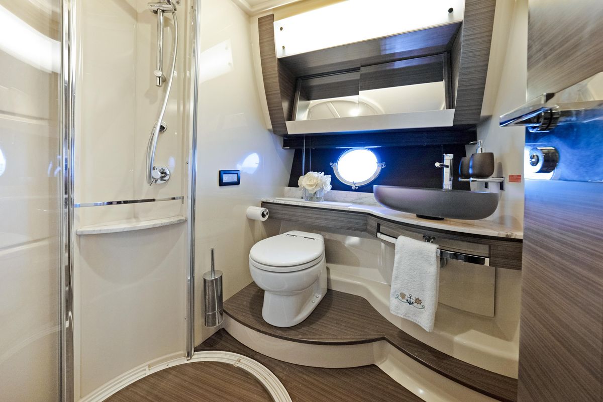 2017 Azimut 60 