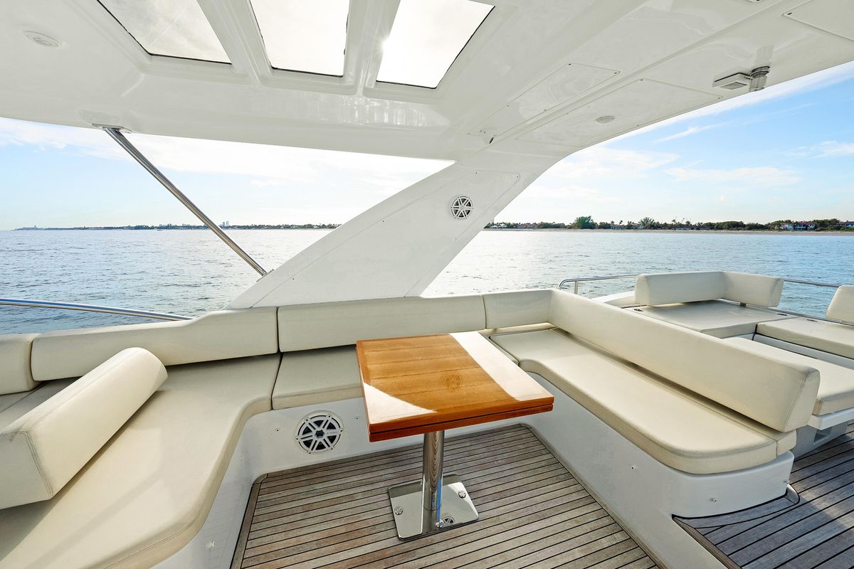 2017 Azimut 60 