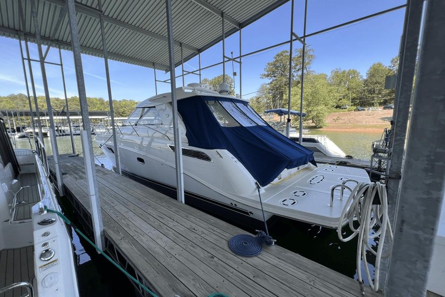 2010 Sea Ray 450 Sundancer